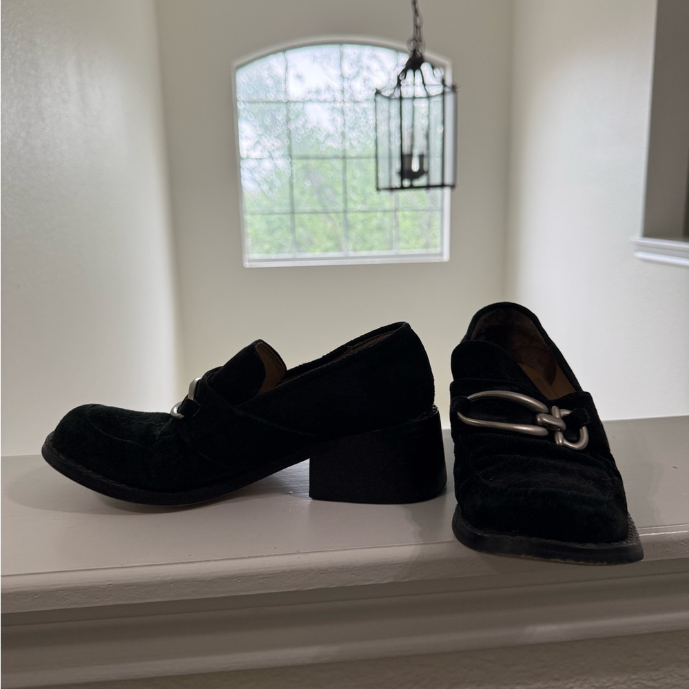 Black Shoes